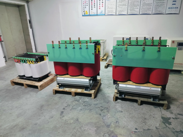 新源KS11-1000KVA矿用变压器